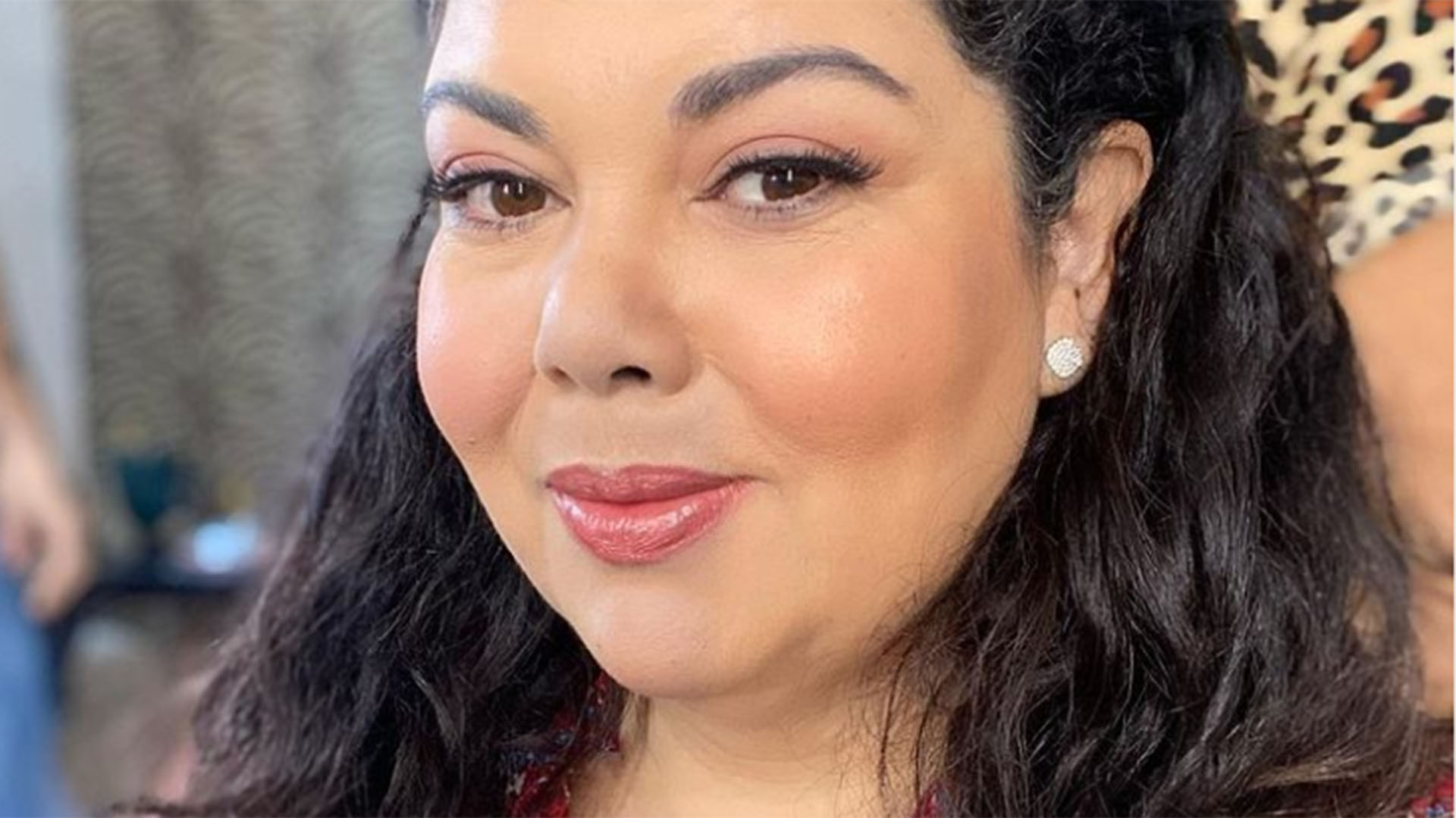 Fabiana Karla exibe novas fotos do marido bonitão em data especial
