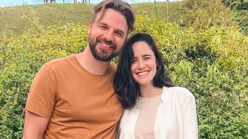 Fernanda Vasconcellos e Cássio Reis se declaram no Dia dos Namorados