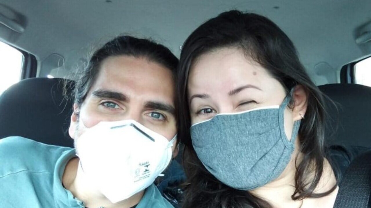 Gabriel Sater, da novela Pantanal, revelou como conquistou sua esposa