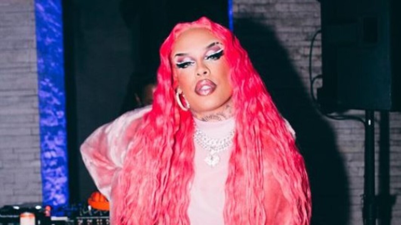Gloria Groove lança regravação da canção “Maniac” para a novela Cara e Coragem