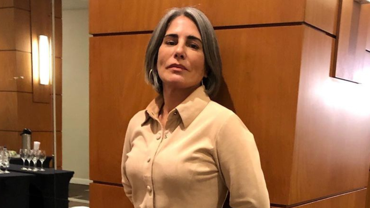 Gloria Pires abre álbum de fotos da sua participação no Encontro: ”Gente querida”