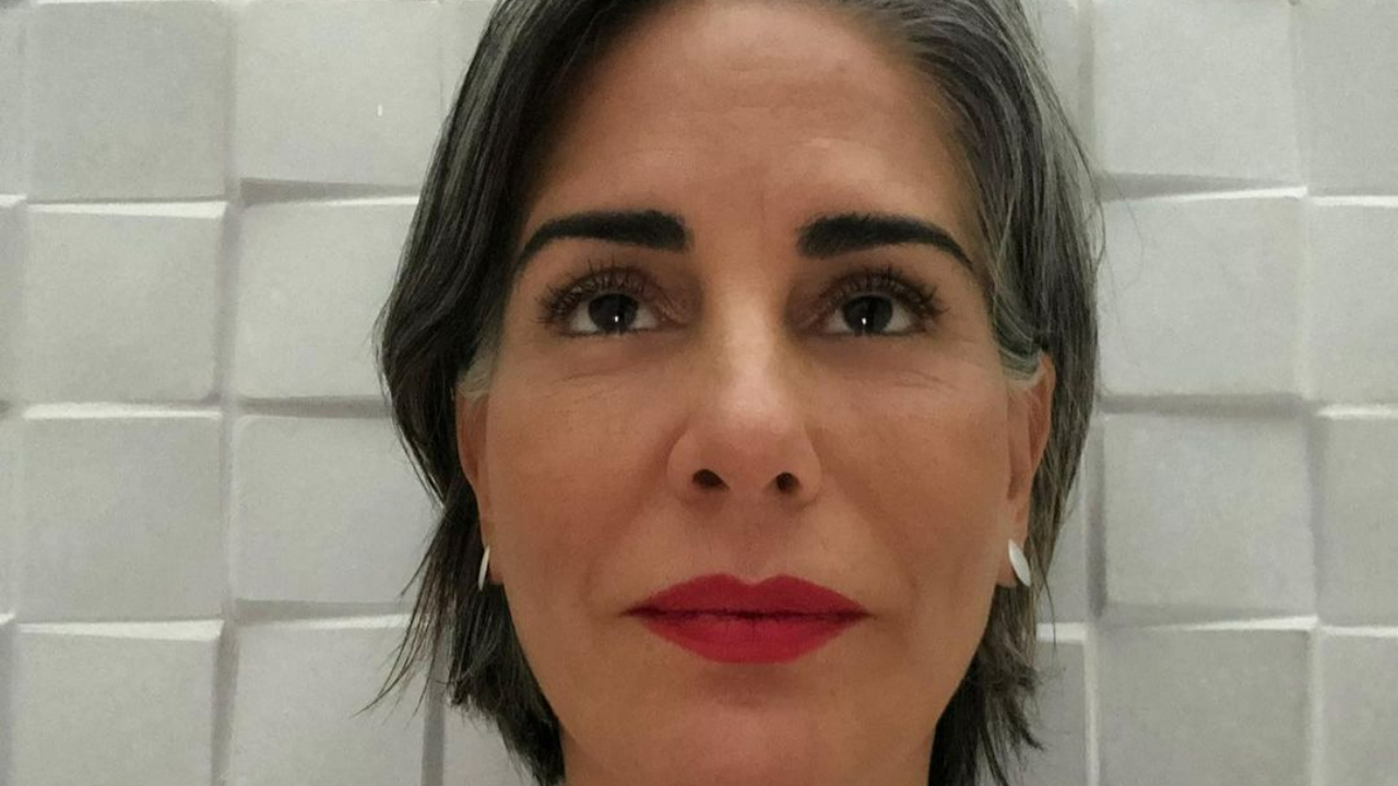Gloria Pires curte pré-estreia de seu novo filme na companhia de familiares e amigos: ”Não poderia ter sido mais emocionante!”