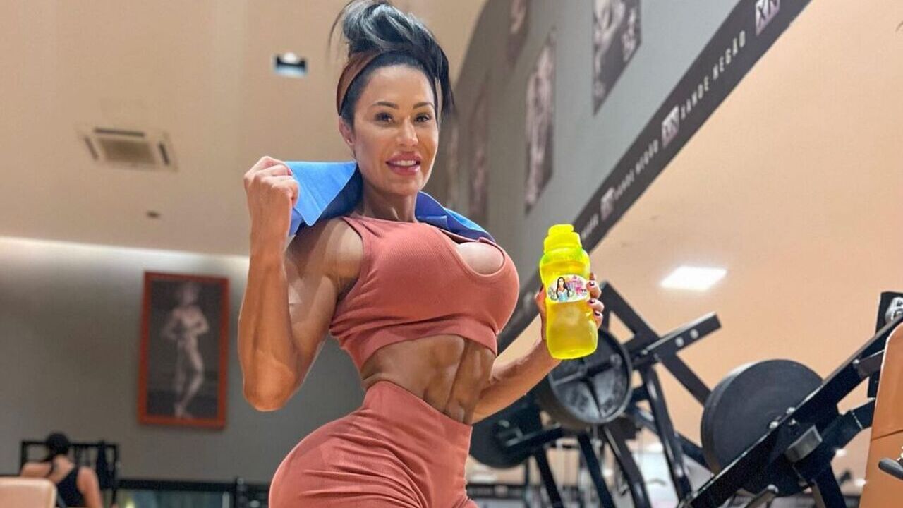 Gracyanne Barbosa passa dos 85 kg e se choca: ”Acho que to muito pesada”