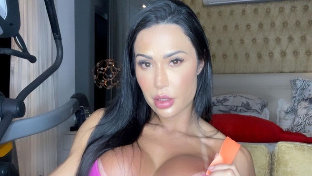 Gracyanne Barbosa passa dos 85 kg e se choca com seu novo peso: ”Help”