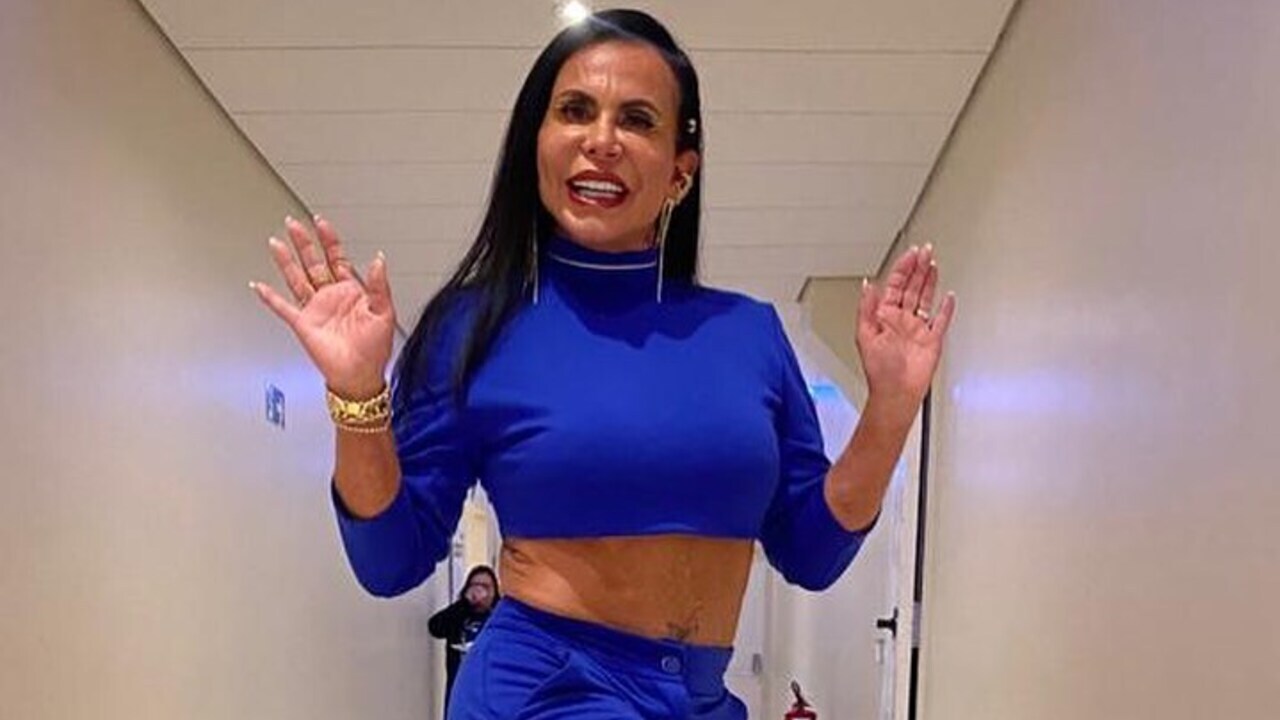Gretchen exibe corpaço ao dançar vestindo look justinho: ”Maravilhosa”