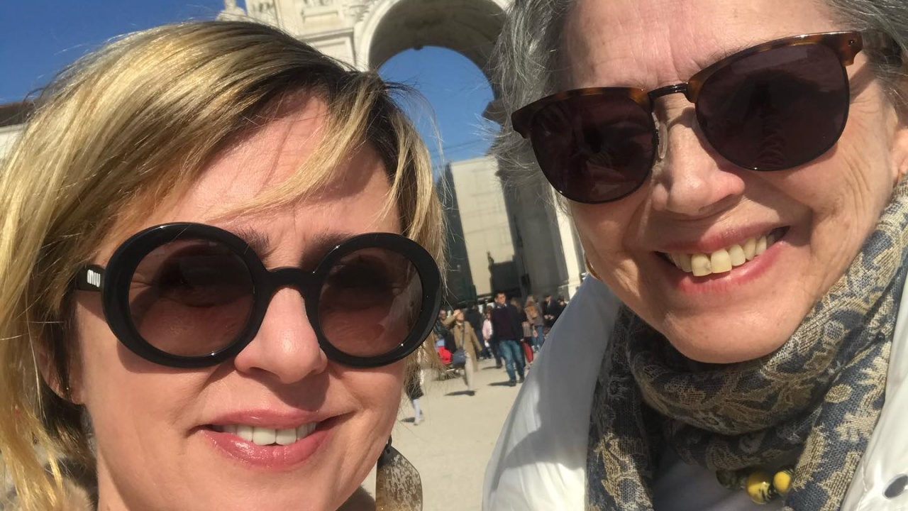 Guta Stresser parabeniza a mãe com bela homenagem: “Inspiração”