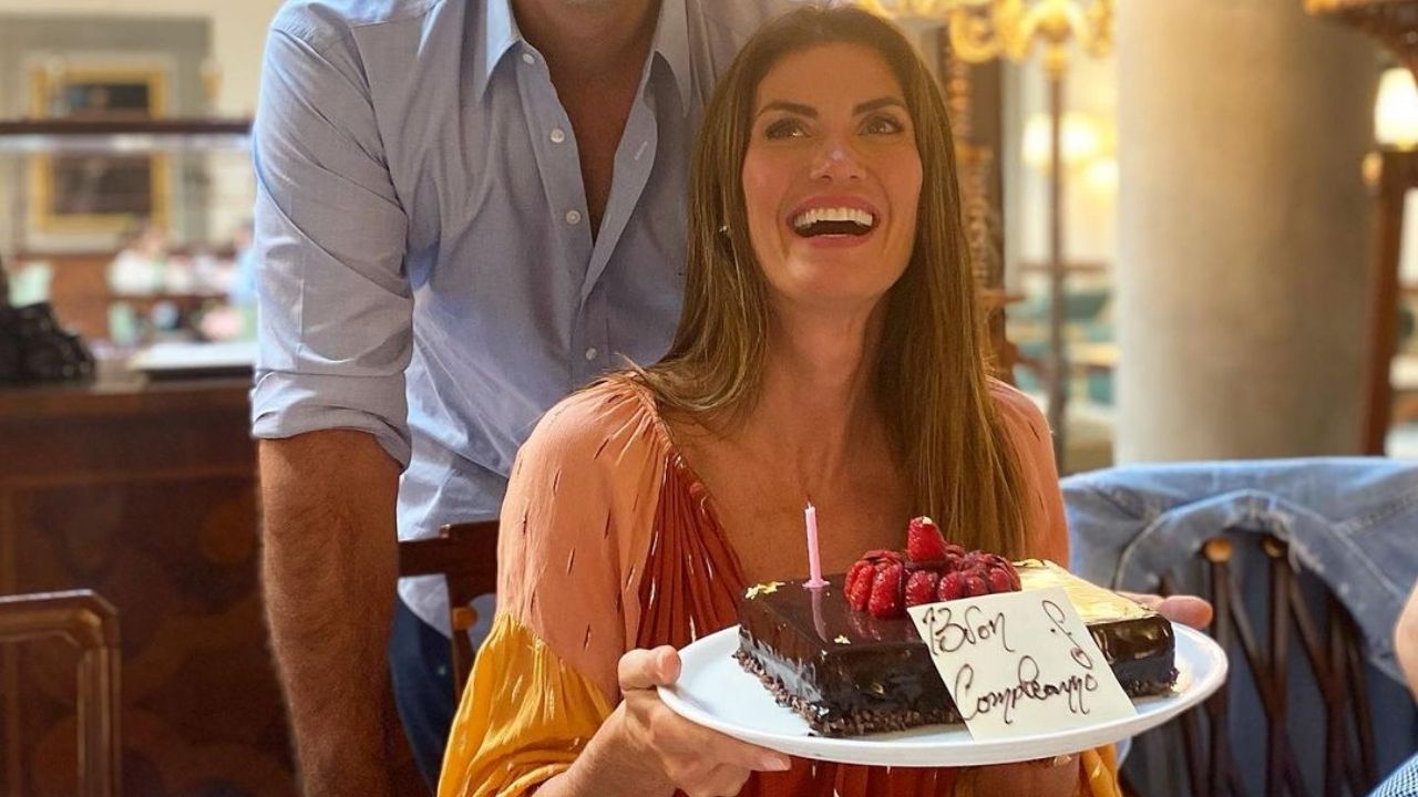 Em grande estilo, Isabella Fiorentino comemora aniversário na Itália