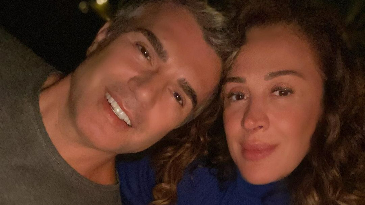 Jarbas Homem de Mello exibe ‘expectativa X realidade’ de momento romântico com Claudia Raia