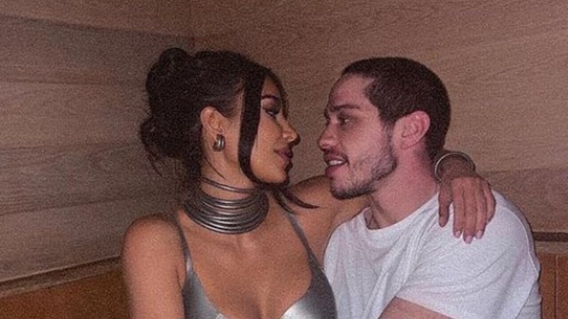 Kim Kardashian abre álbum de fotos de férias com Pete Davidson