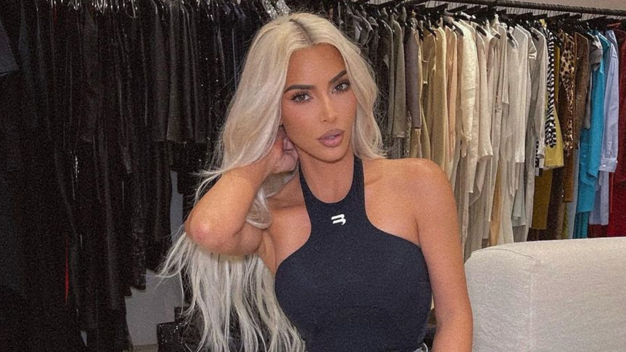 Kim Kardashian abre álbum de fotos de viagem para Nova York com os filhos, Saint e Psalm