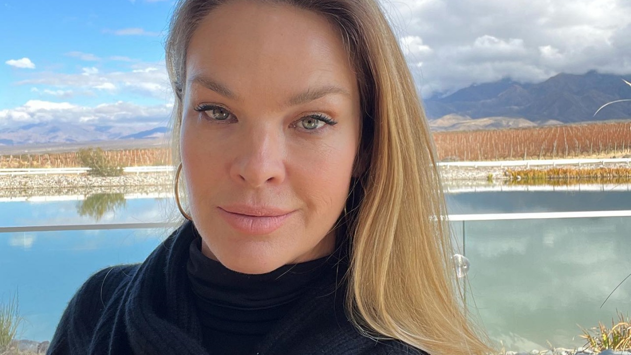 Leticia Birkheuer diz que sofreu preconceito em novela: “Nem atriz é”