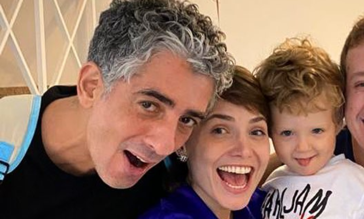 Leticia Colin se derrete com foto do marido e do filho: ”Uns amores desses”