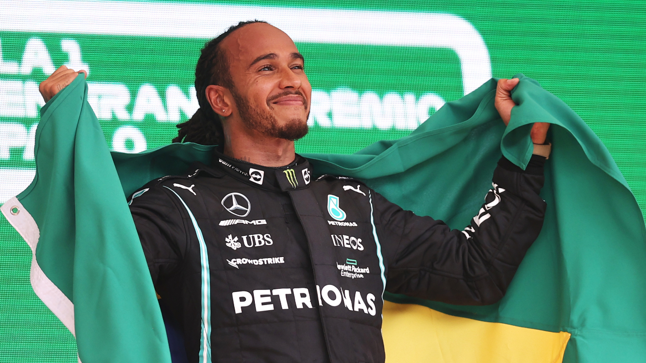 Lewis Hamilton celebra o seu título de cidadão honorário do Brasil: ”Sem palavras”