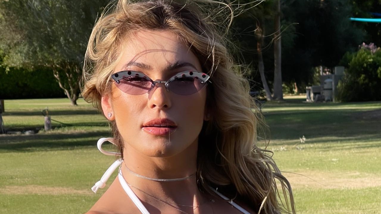 De biquíni, Lívia Andrade exibe corpaço à beira do rio: “Maravilhosa”