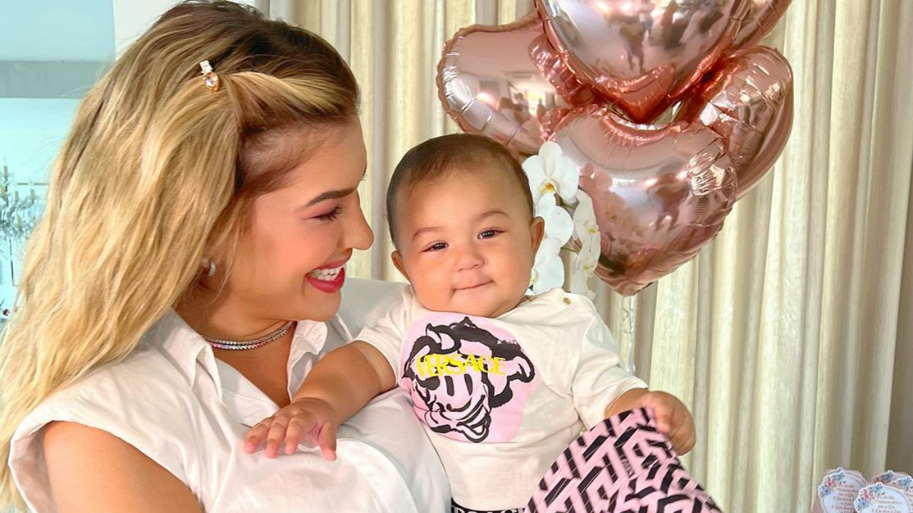 Lore Improta encanta ao exibir a filha com fantasia típica de Festa Junina: ”Princesa!”