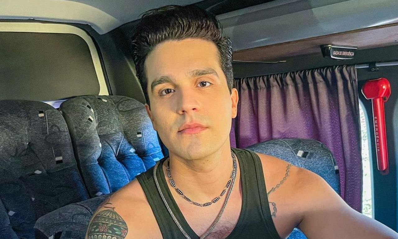 Luan Santana compartilha cliques poderosos com a namorada, Izabela Cunha