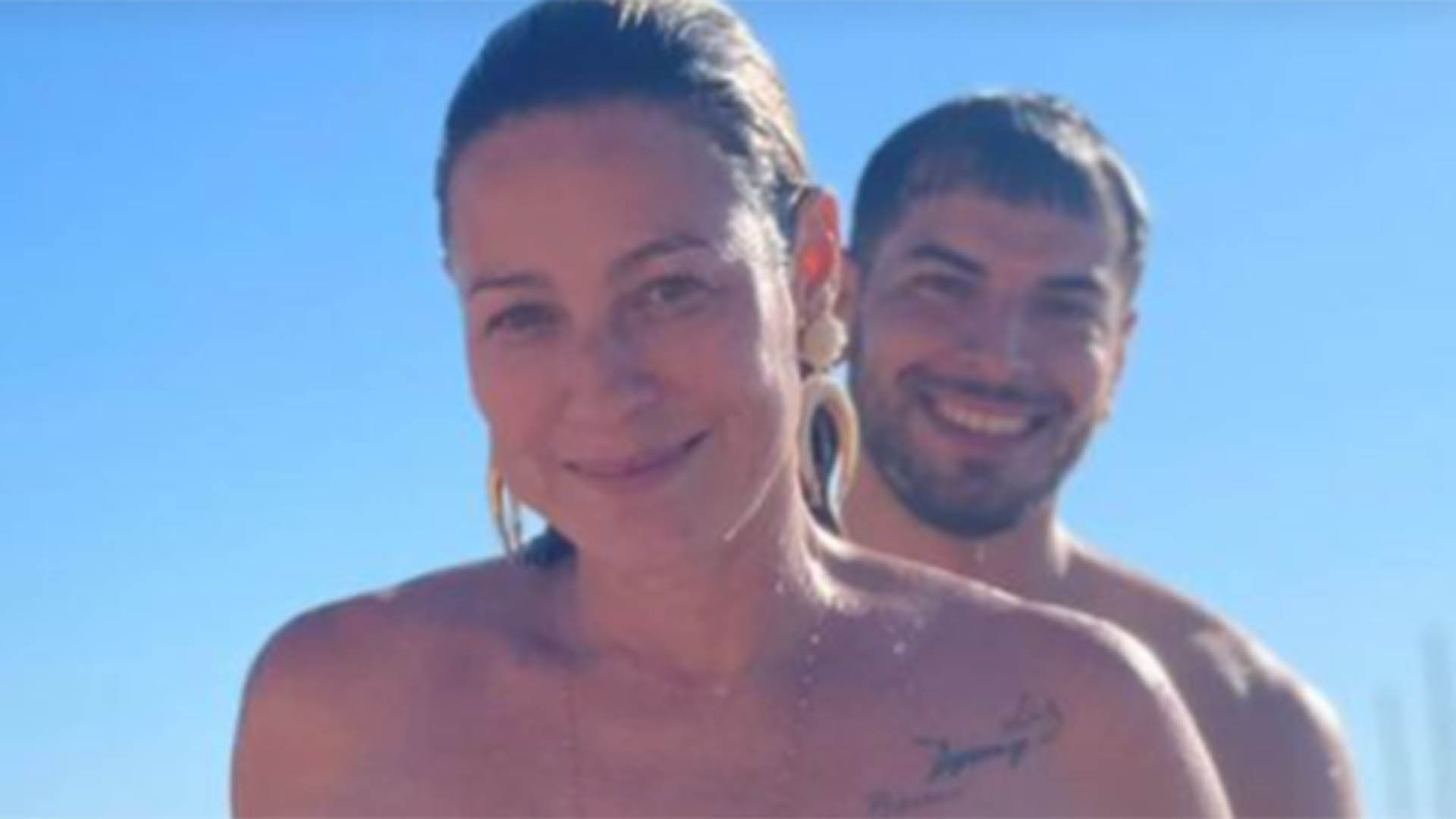 Luana Piovani faz topless em nova foto na praia