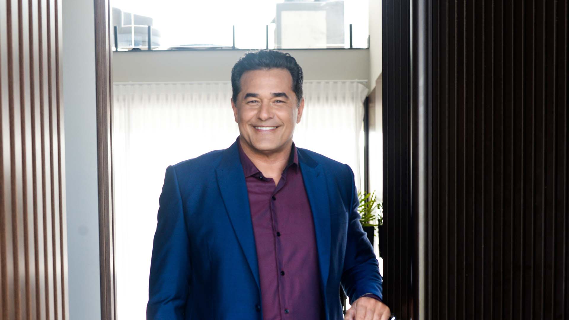 Luciano Szafir comanda o programa ‘Casa Szafir ‘ na VTV Campinas