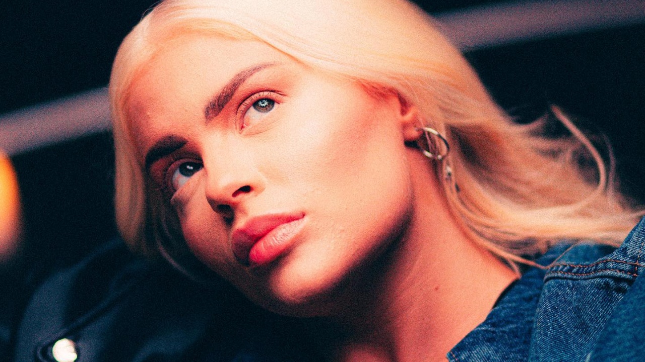 Luísa Sonza revela os bastidores do clipe ‘Hotel Caro’, parceria com Baco Exu do Blues