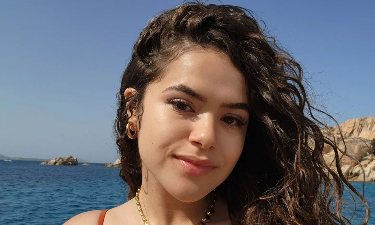 Maisa esbanja beleza em selfies e rouba a cena na web: “Milhões”