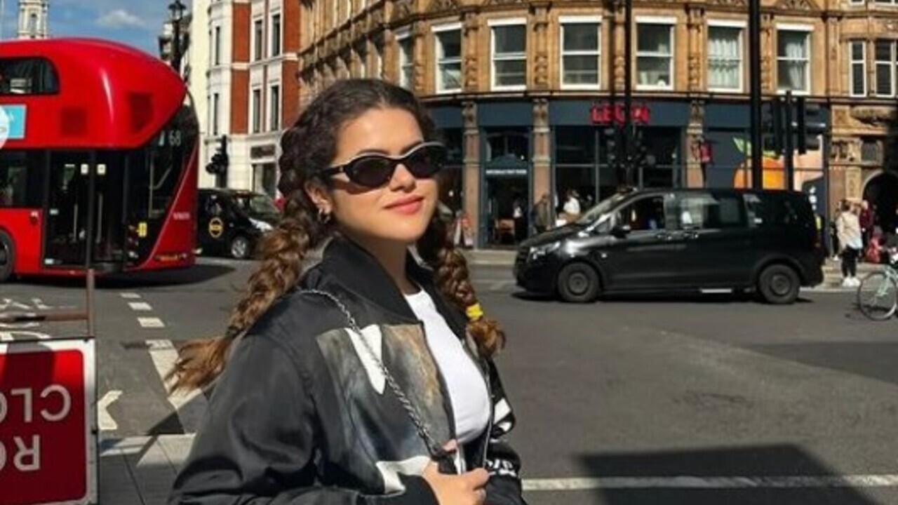 Em Londres, Maisa Silva celebra o Jubileu de Platina da Rainha Elizabeth II