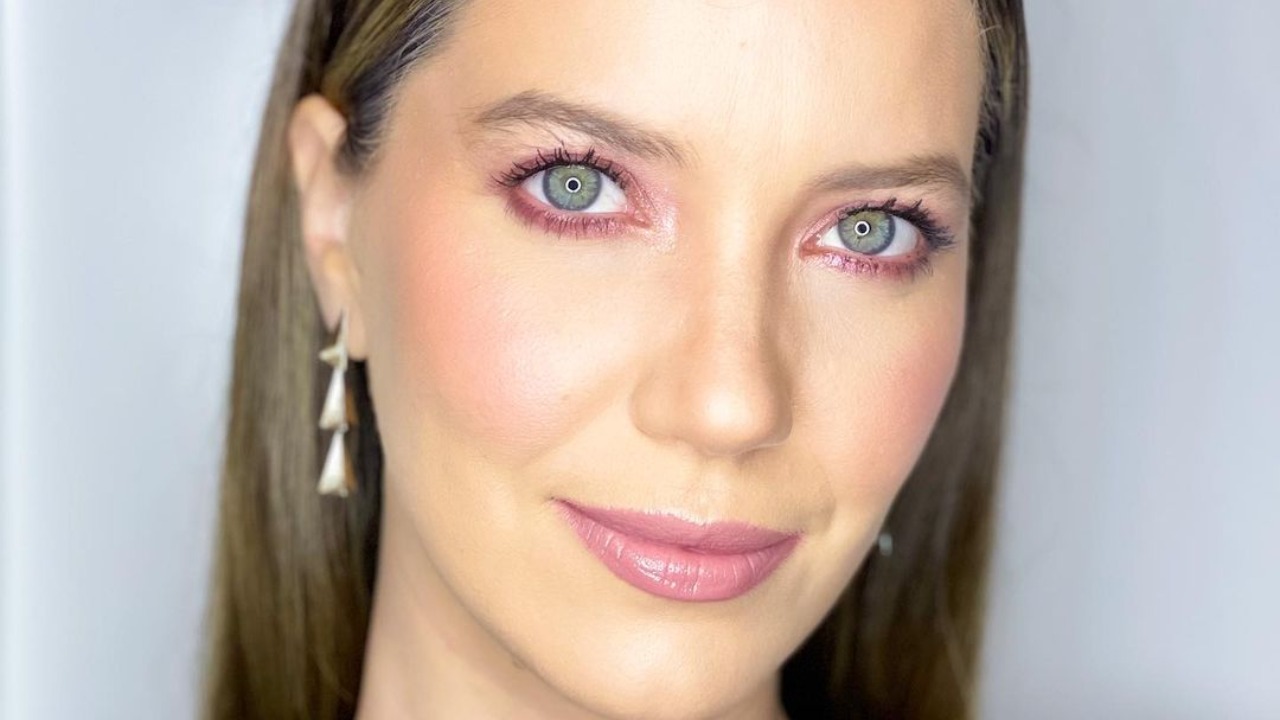 Nathalia Dill recorda mudanças no visual e web destaca: ”Bonita de qualquer jeito”