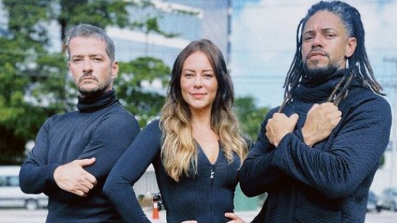 Paolla Oliveira publica vídeo ao lado de Marcelo Serrado e Paulo Lessa nos bastidores de “Cara e Coragem”