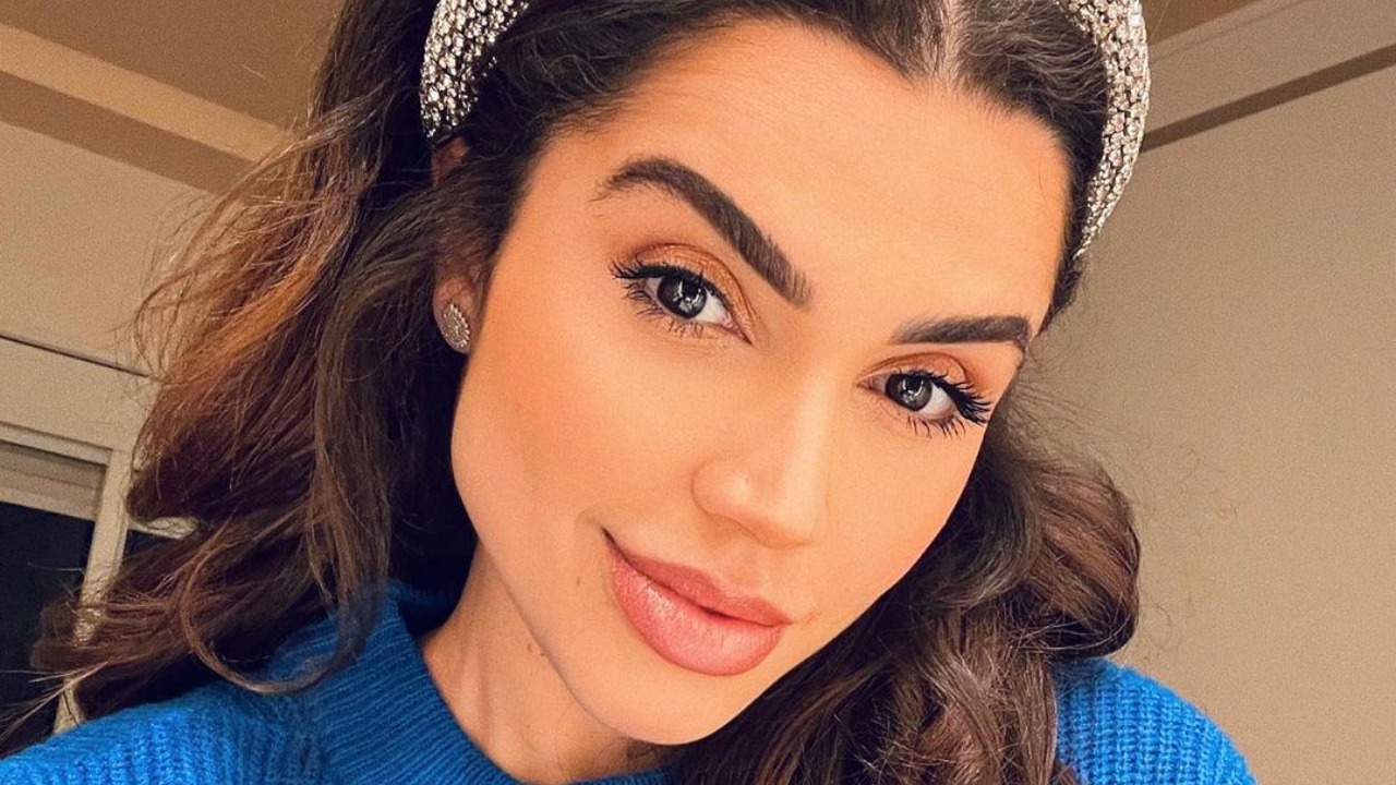 Na reta final da gravidez, Paula Amorim faz ultrassom e fica surpresa com tamanho do filho