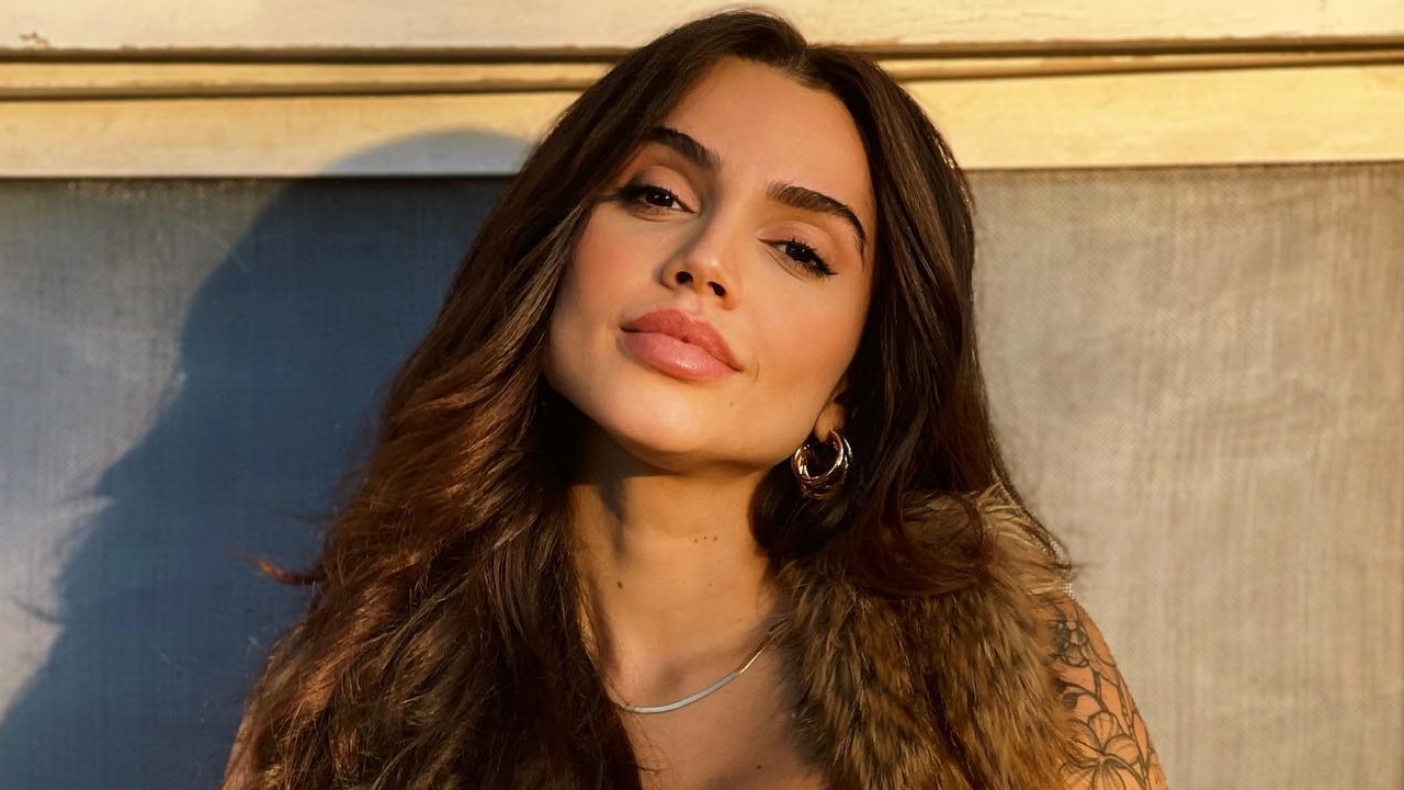 Paula Amorim encanta ao mostrar o filho com look xadrez: “No clima de São João”