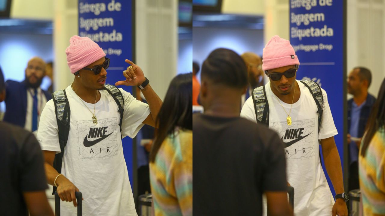Ex-BBB Paulo André é tietado por fãs em aeroporto no Rio de Janeiro