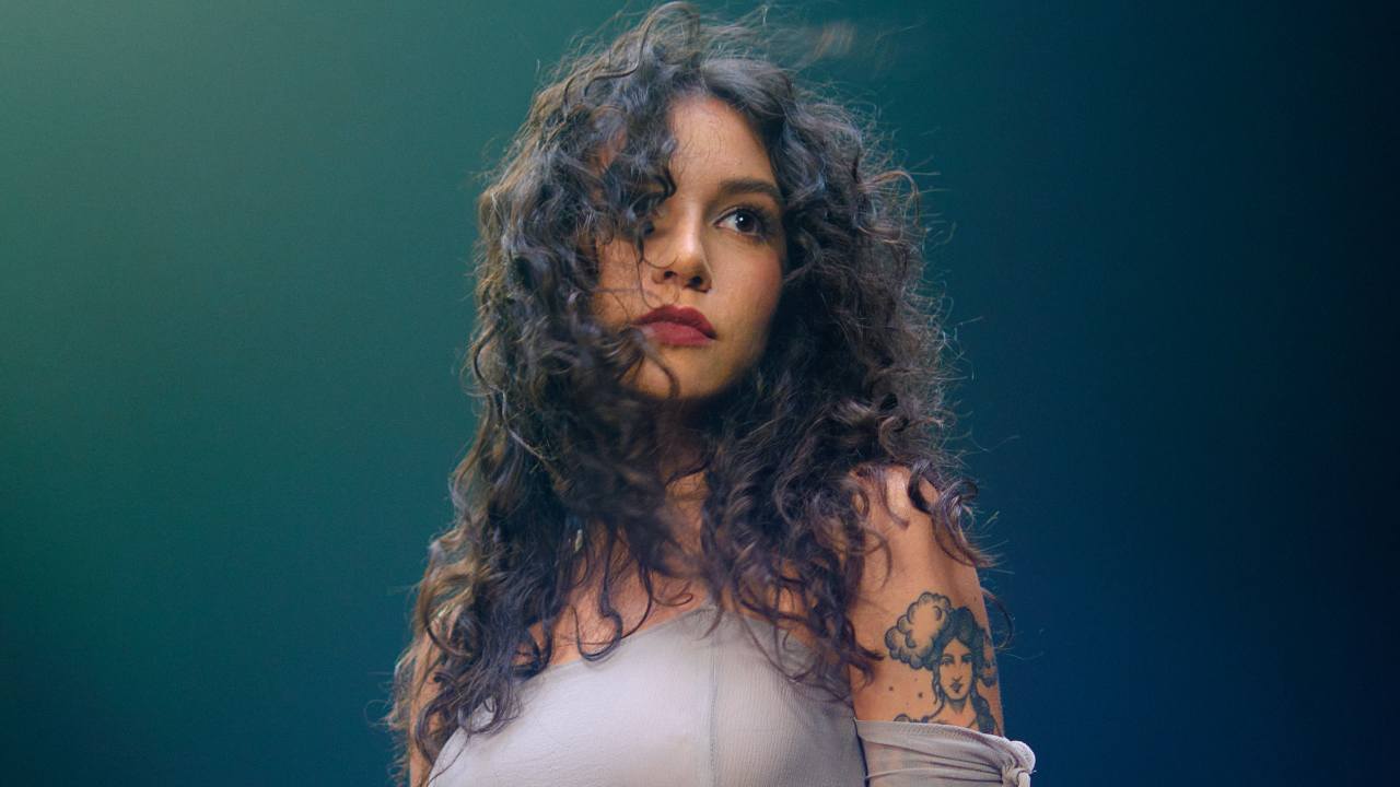 Priscilla Alcantara será a nova apresentadora do programa TVZ