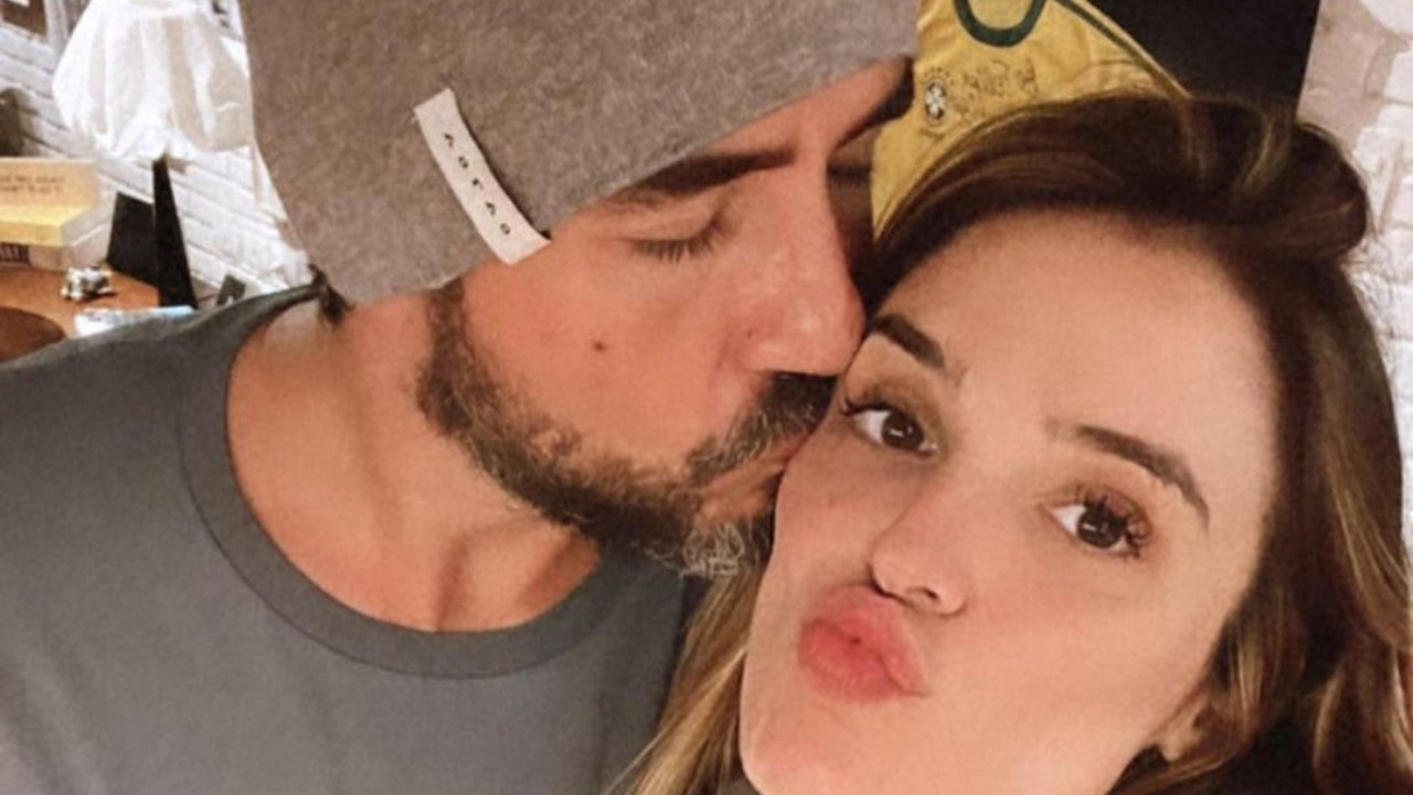 Felipe Andreoli se declara para Rafa Brites e brinca sobre ter mais filhos: ”Quem sabe”