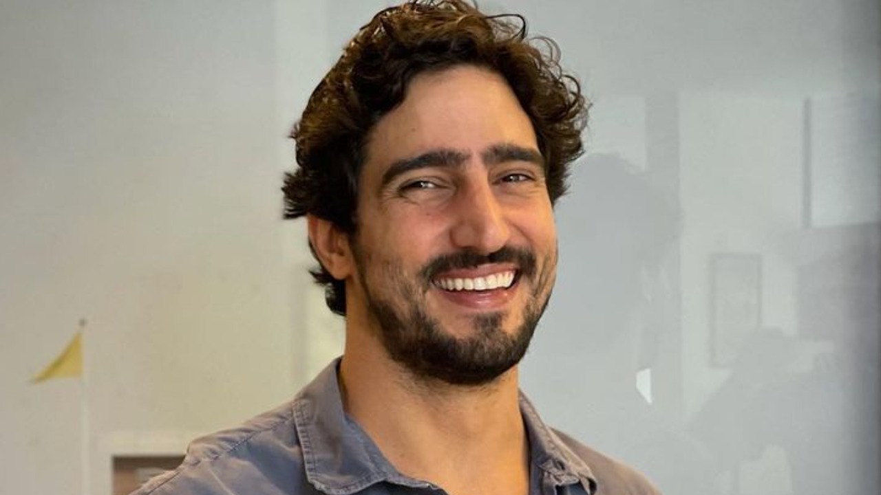 Renato Góes surge caracterizado como vilão de ‘Mar do Sertão’; confira a primeira foto!