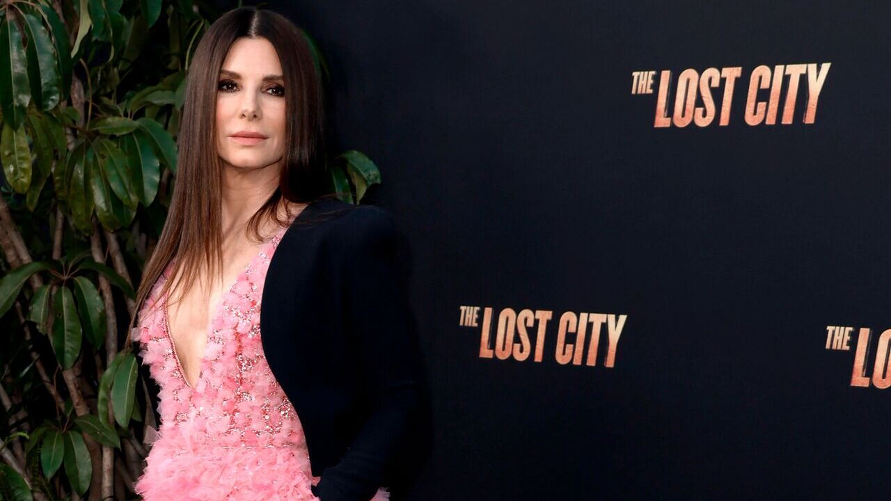 Sandra Bullock fala sobre pausa na sua carreira de atriz: “Estou tão exaurida”