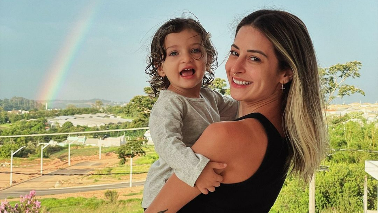 Tamy Contro combina look com a filha, Marieva e encanta fãs: ”As definições de perfeição foram atualizadas com sucesso”