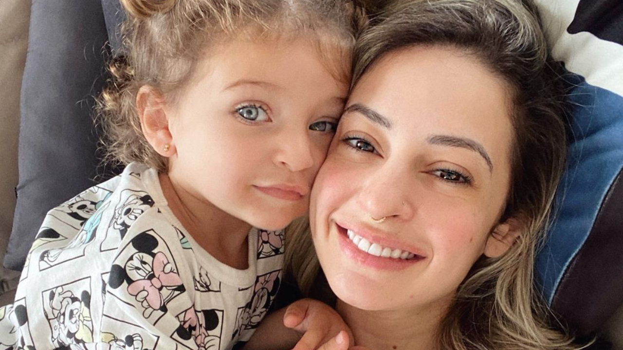 Tamy Contro flagra Marieva aprontando e reação da pequena derrete a web