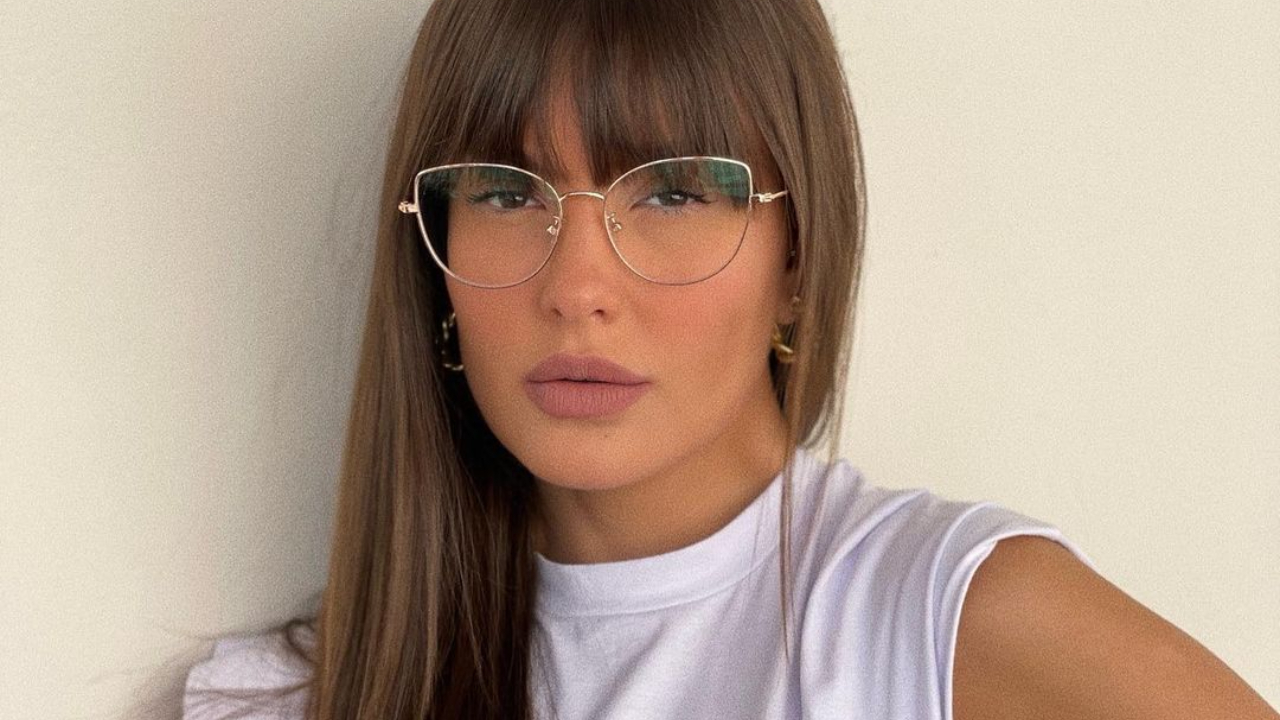 Alerta de beleza! Thais Braz mostra look lilás que usou em evento e sua barriguinha trincada rouba a cena