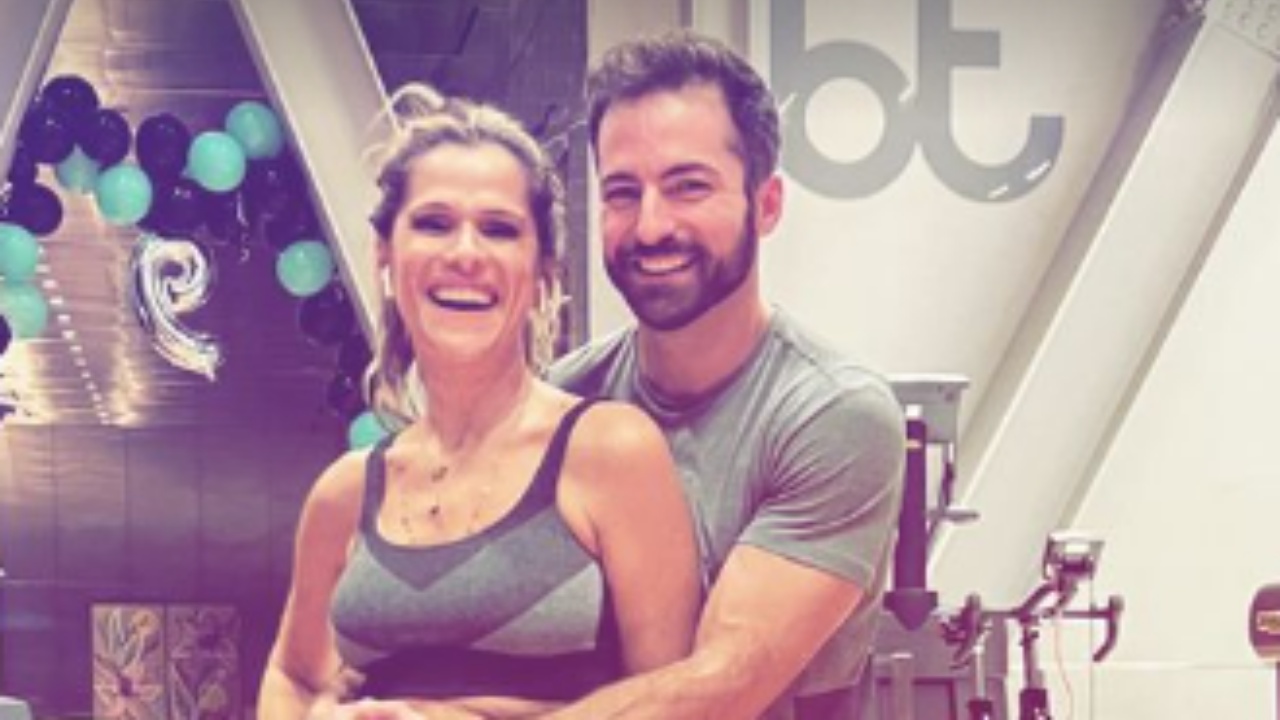 Ingrid Guimarães malha ao lado de Thales Bretas e brinca: “Ele faz 900 abdominais”