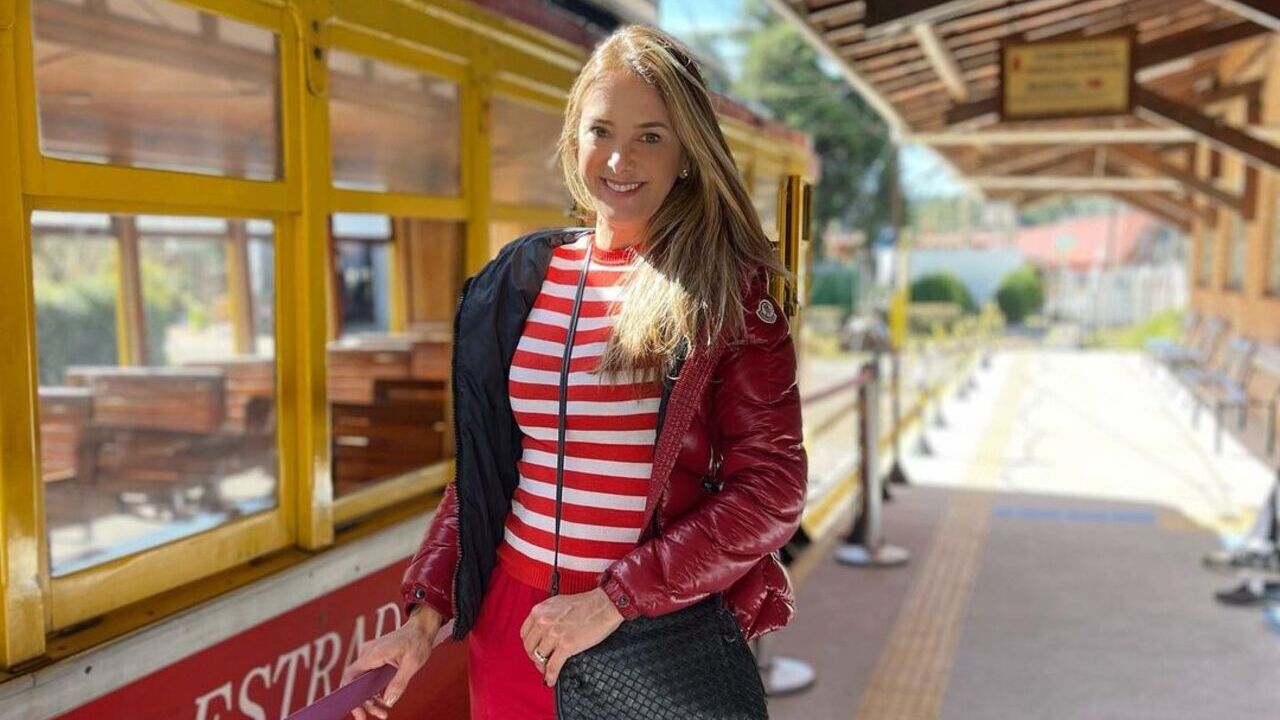 De férias, Ticiane Pinheiro mostra passeio da família em bonde