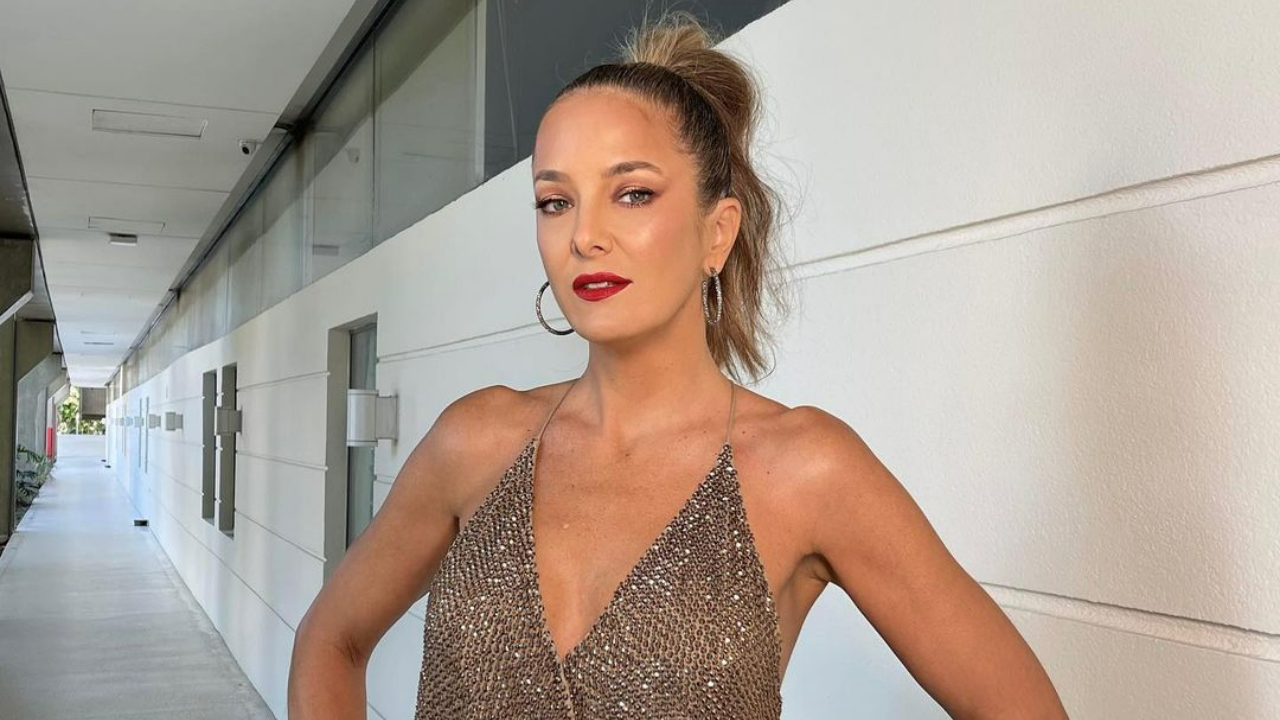 Ticiane Pinheiro esbanja estilo ao apostar em look elegante durante visita a fazenda de café: ”Dia de gravação”