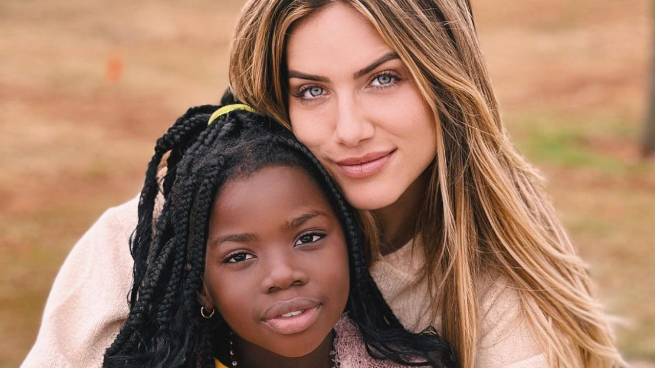 Giovanna Ewbank emociona ao comemorar o aniversário de Titi: ”Minha melhor amiga”