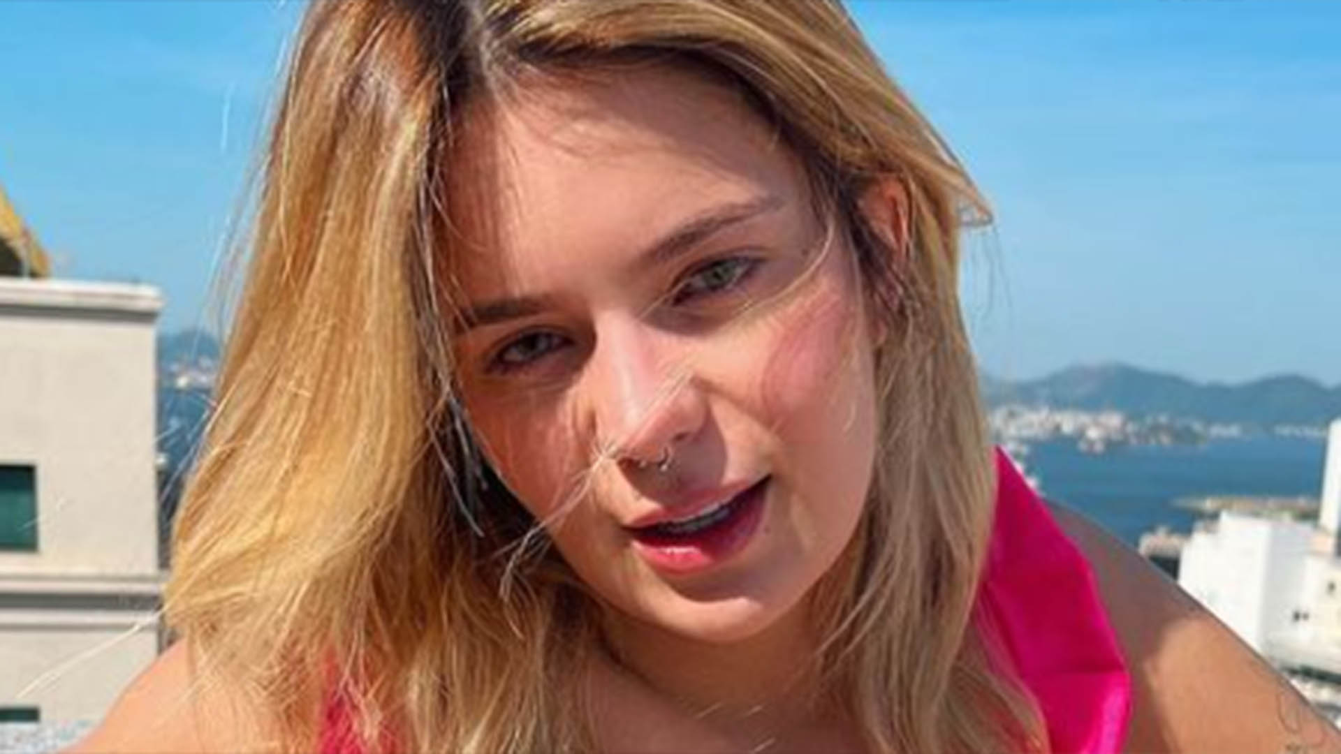 Viih Tube revela perrengue em viagem: ‘Fui até atendida de cadeira de rodas’
