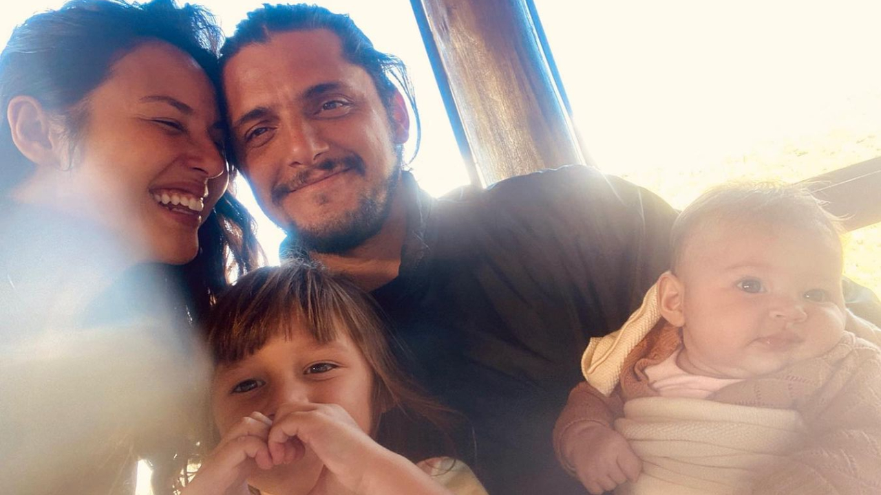 Filhas de Yanna Lavigne e Bruno Gissoni explodem o fofurômetro ao se divertiram juntas em vídeo