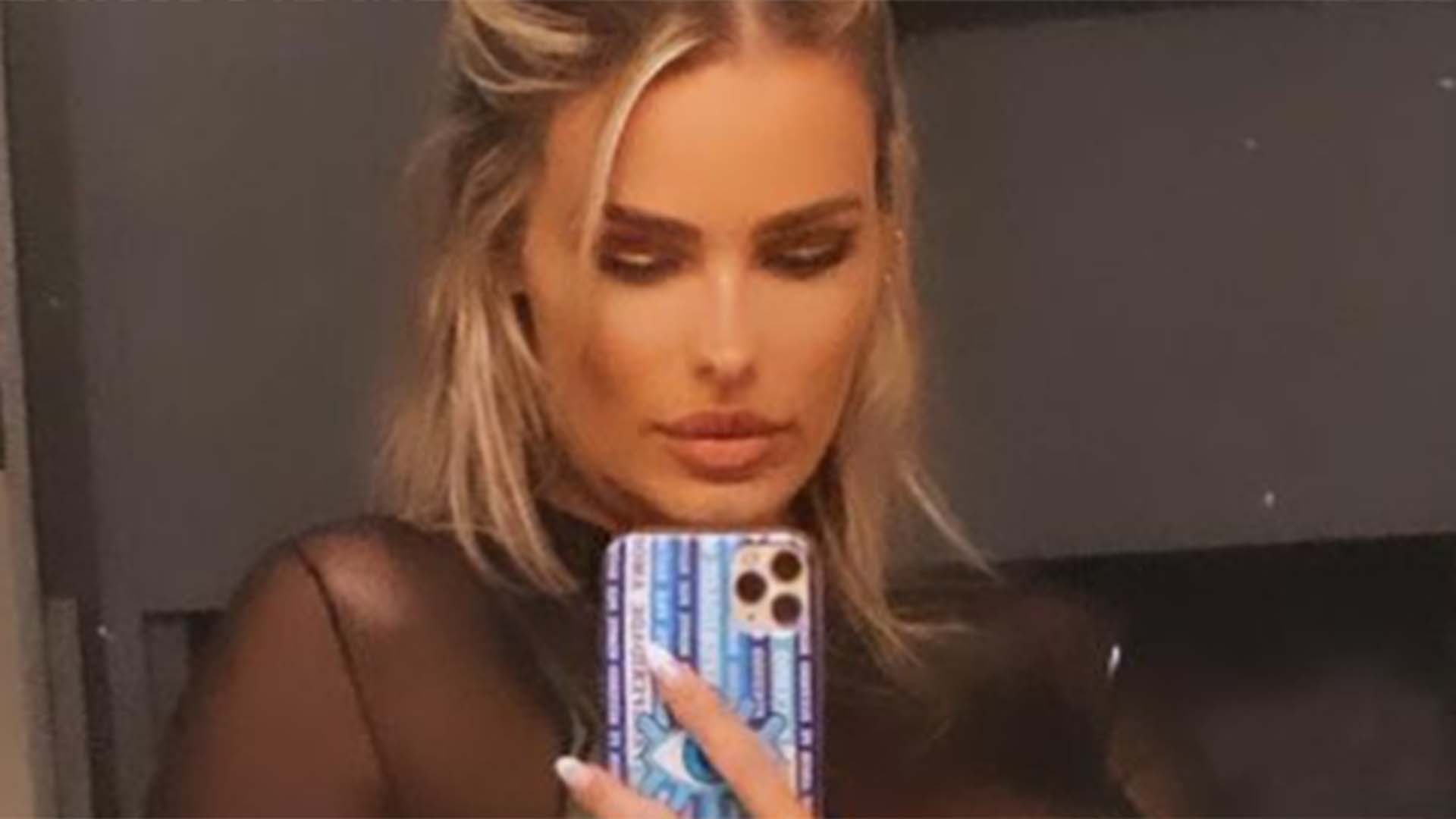 Yasmin Brunet surge com body transparente em nova selfie