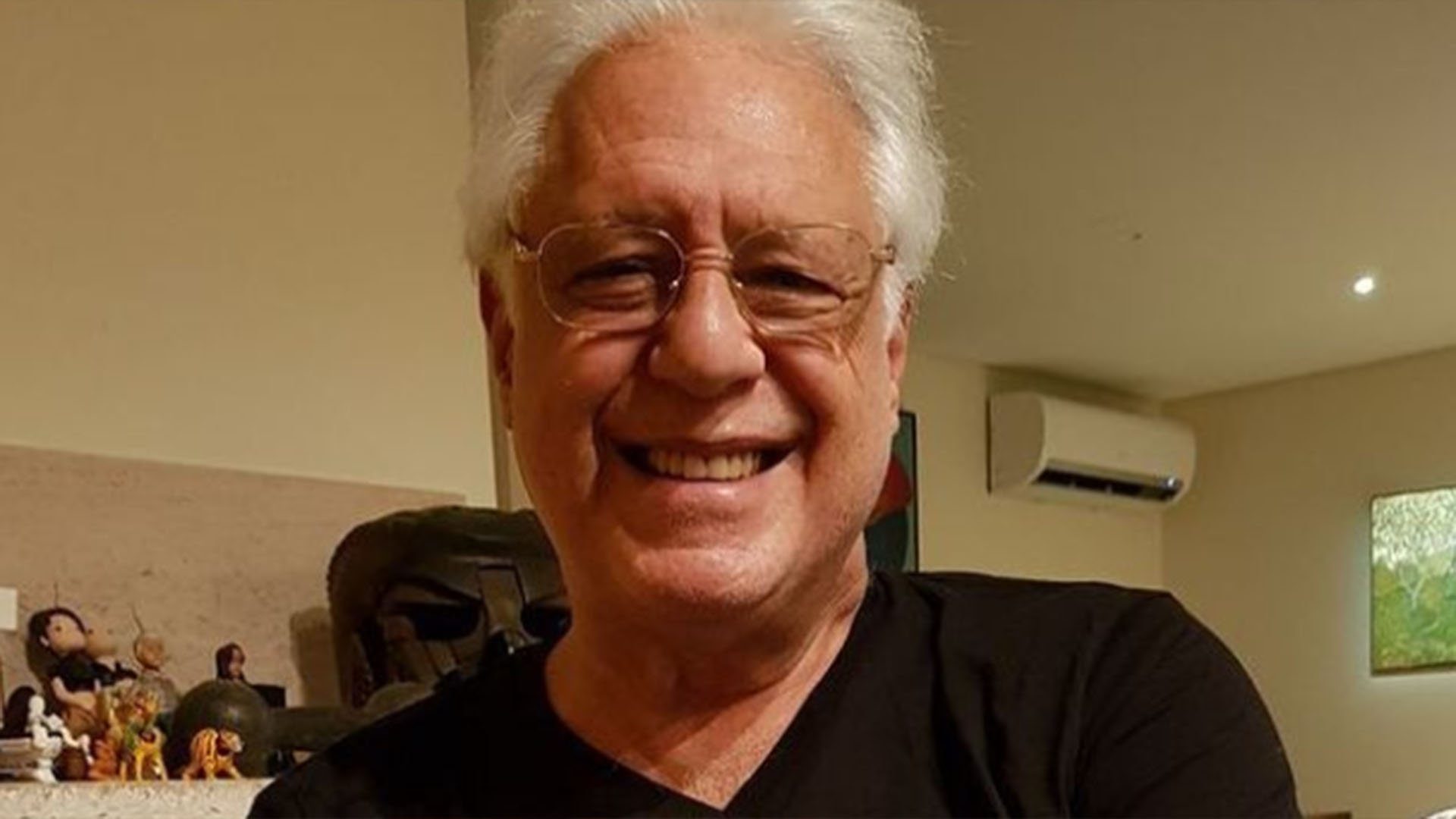 Antonio Fagundes faz sua primeira tatuagem aos 73 anos