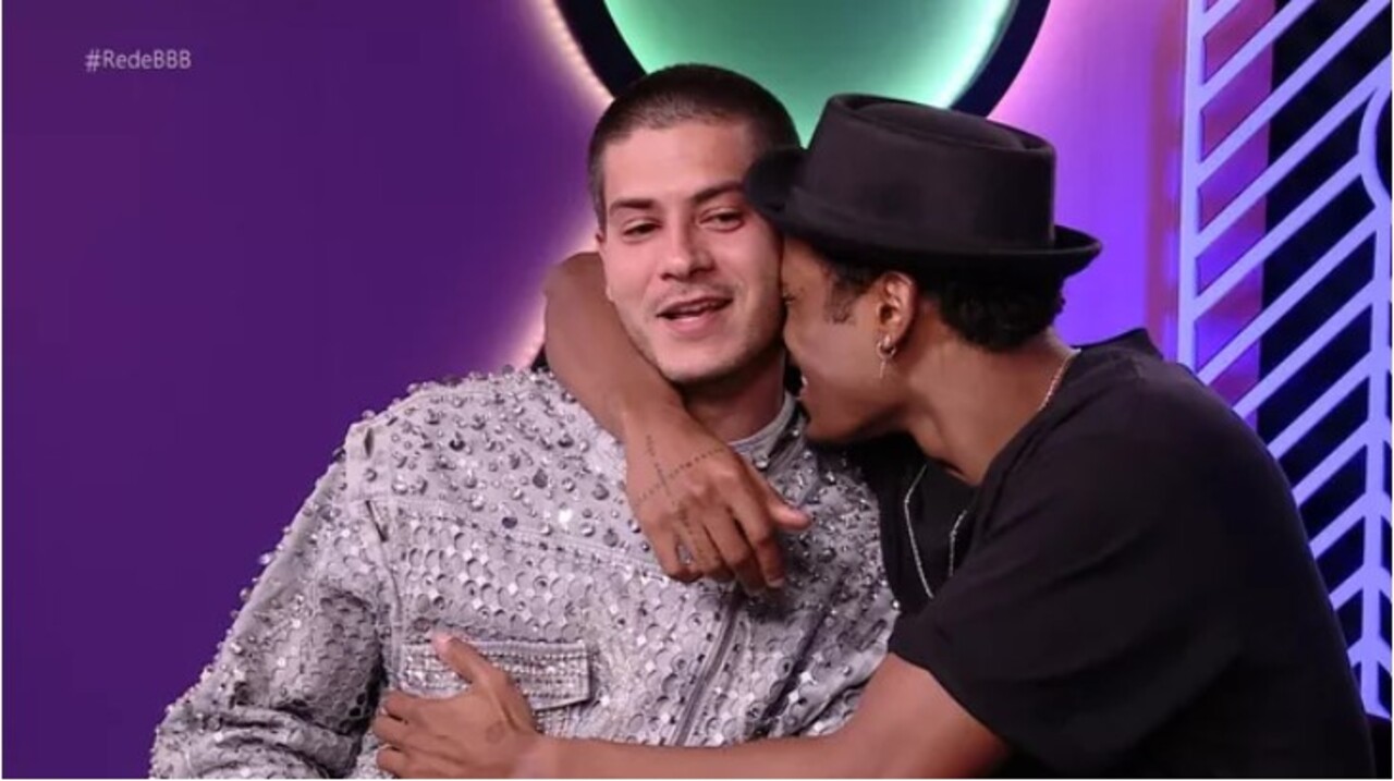 Arthur Aguiar fala sobre contato com Paulo André e lamenta distanciamento
