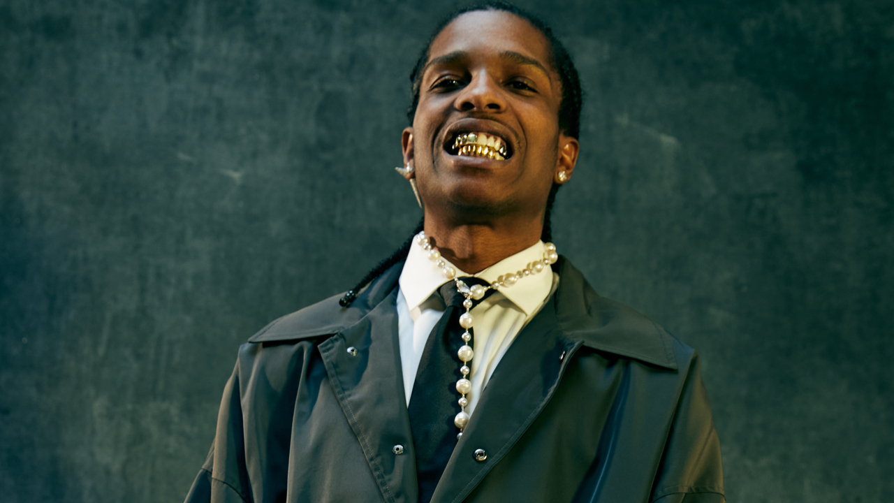 Em clipe de novo single de A$AP Rocky, Rihanna se casa com o rapper