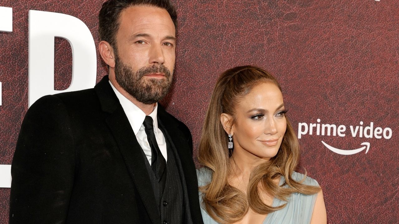 Jennifer Lopez e Ben Affleck visitam mansão de R$350 milhões em Los Angeles