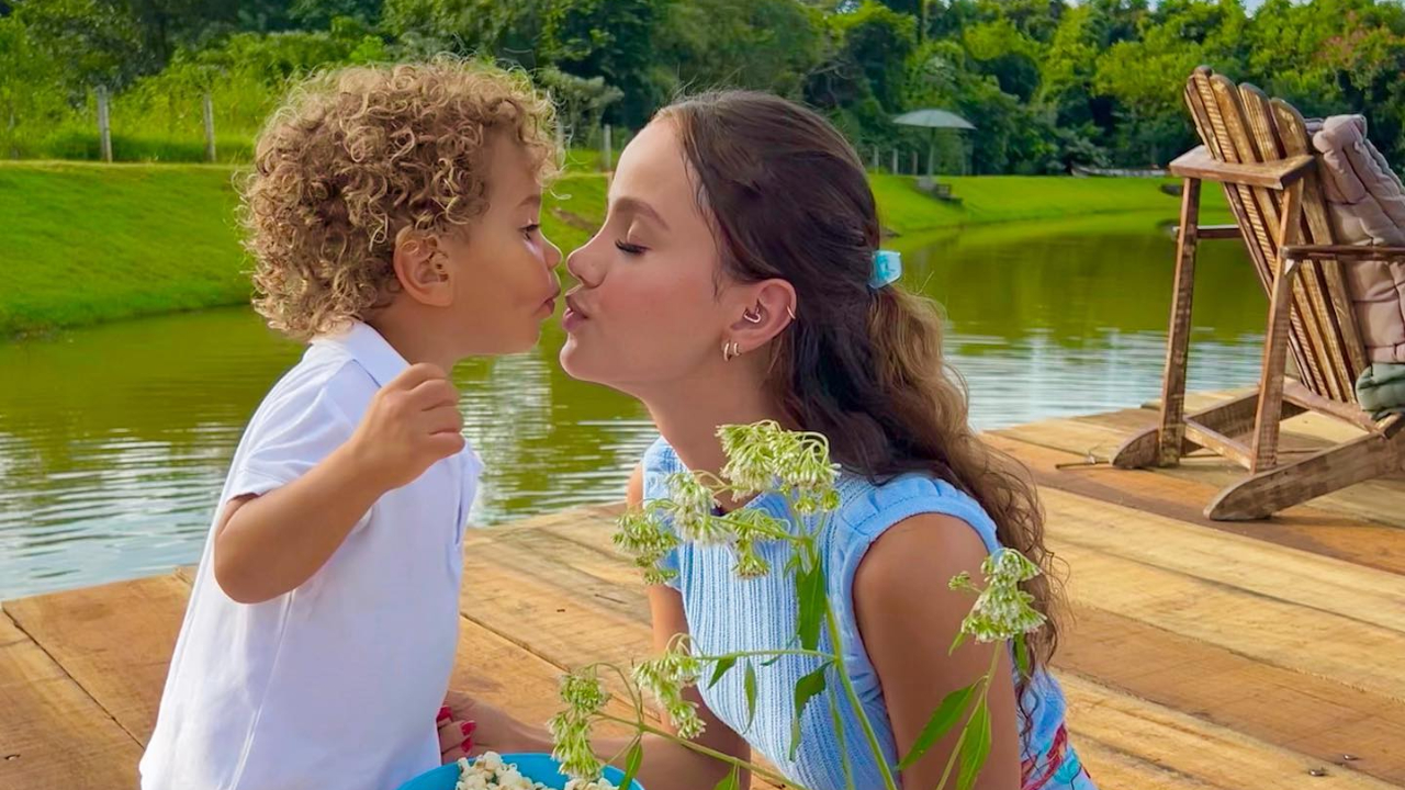 Biah Rodrigues presta homenagem no aniversário de 2 anos de Theo: ”Te amo”