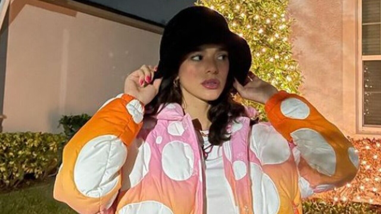 Bruna Marquezine esbanja beleza e estilo em novos cliques